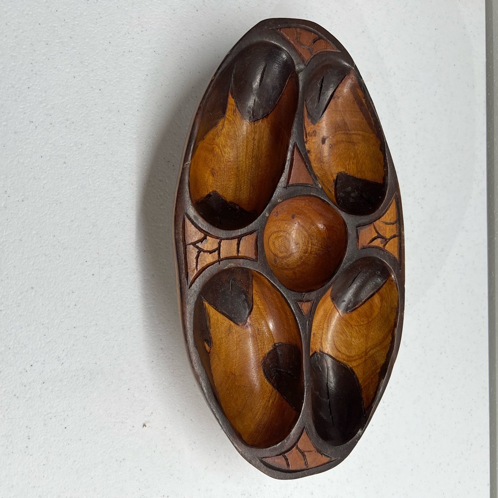 Carved wood serving bowl monkey pod 5 compartments 12x 7x 2 Inches - Picture 10 of 11
